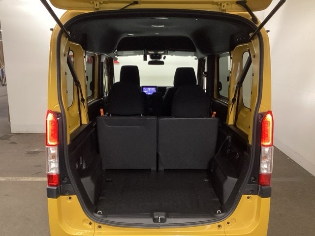 Honda N-VAN 8