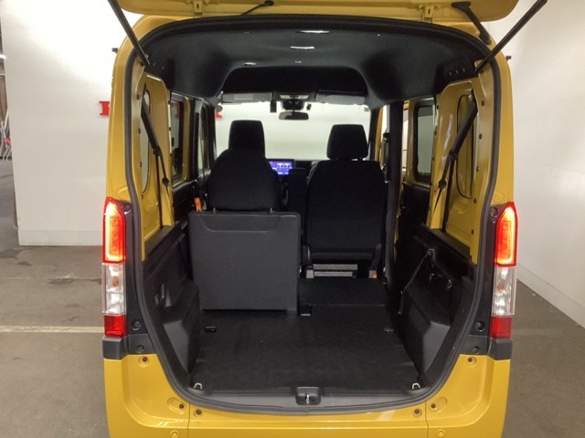 Honda N-VAN 9