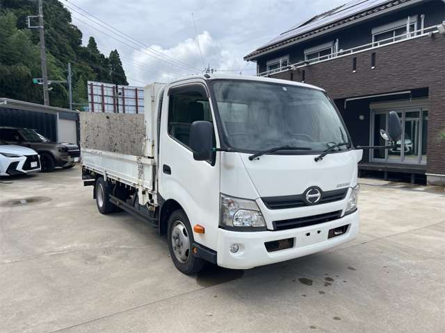 Hino Dutro 5
