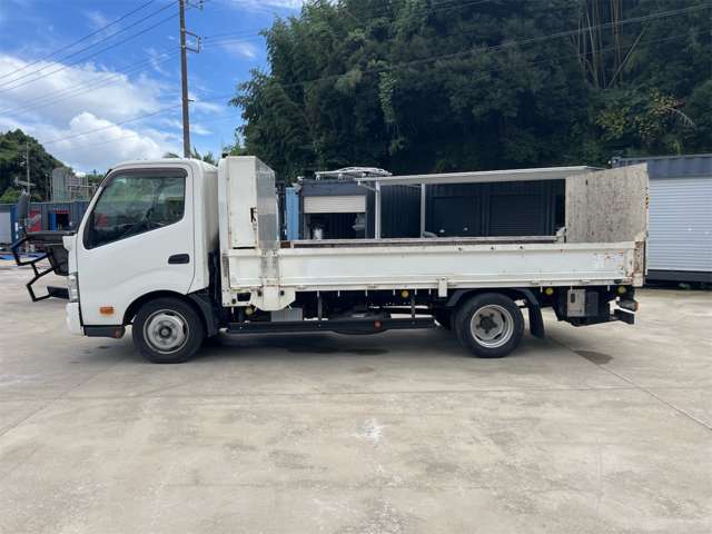 Hino Dutro 10
