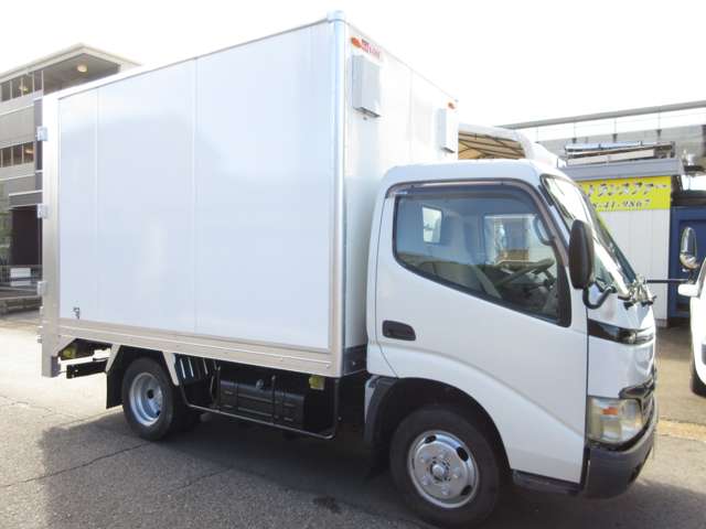 Hino Dutro 11