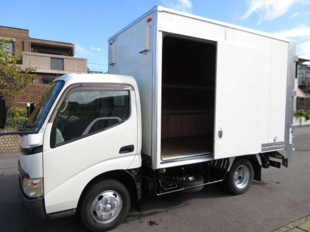 Hino Dutro 5