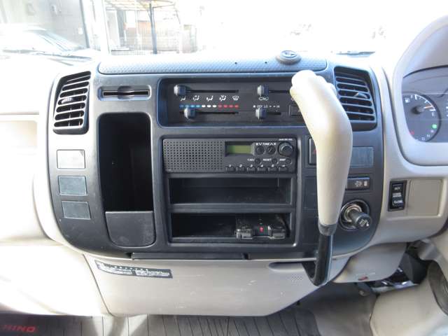 Hino Dutro 8