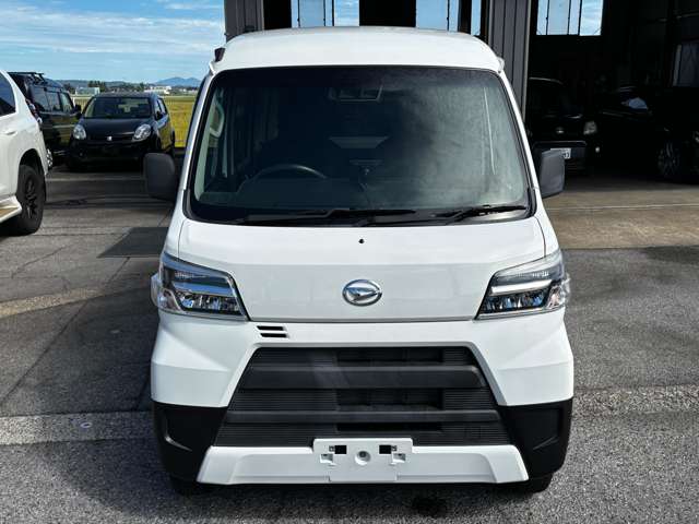 Daihatsu Hijet Cargo 8