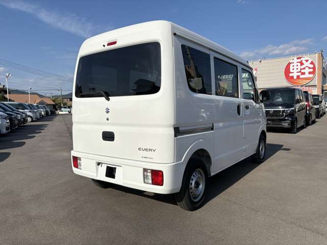 Suzuki Every 8