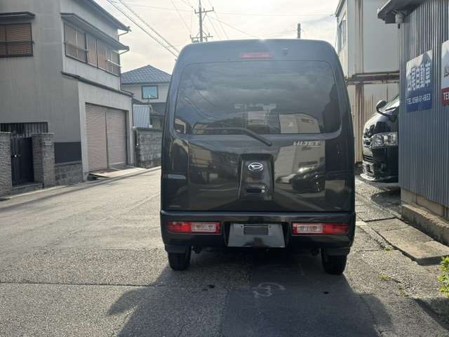 Daihatsu Hijet Cargo 6