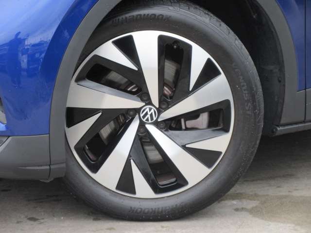 Volkswagen ID.4 12