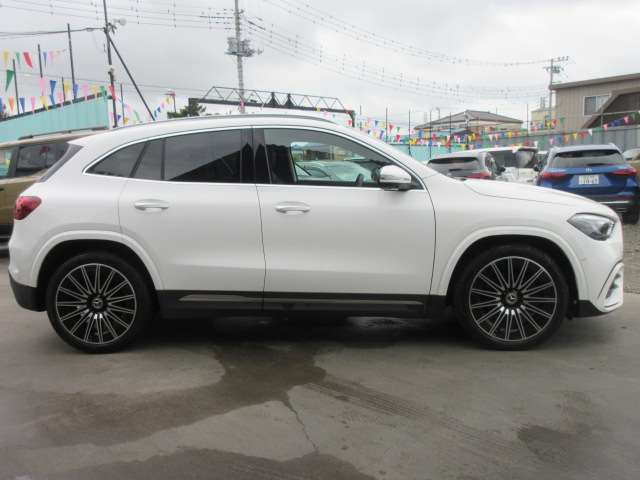 Mercedes-Benz GLA-Class 9