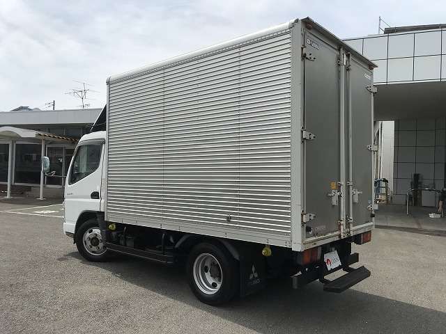 Mitsubishi Fuso Canter 4