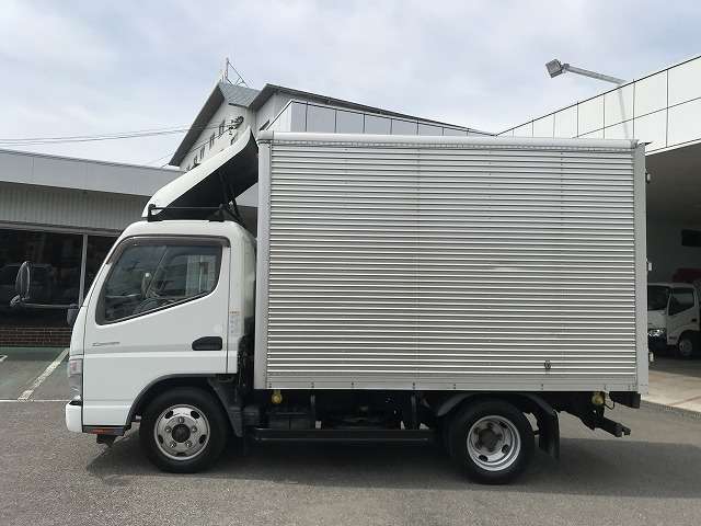 Mitsubishi Fuso Canter 7