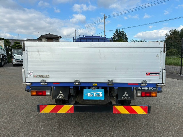 Mitsubishi Fuso Canter 9