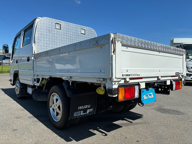 Isuzu Elf 8