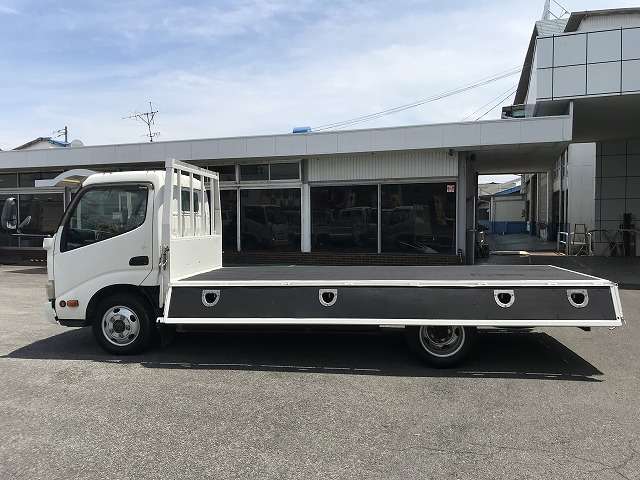 Hino Dutro 11