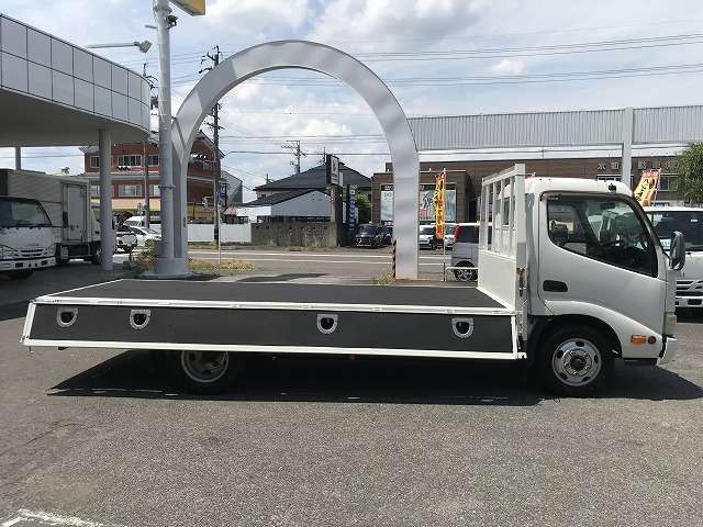 Hino Dutro 12