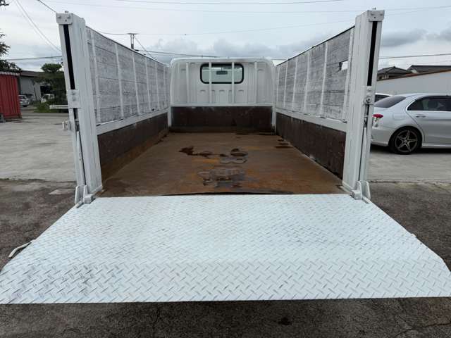 Mitsubishi Fuso Canter 7