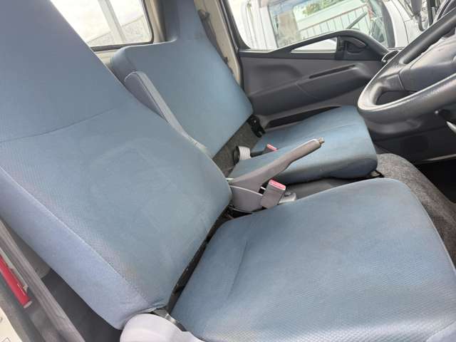 Mitsubishi Fuso Canter 9