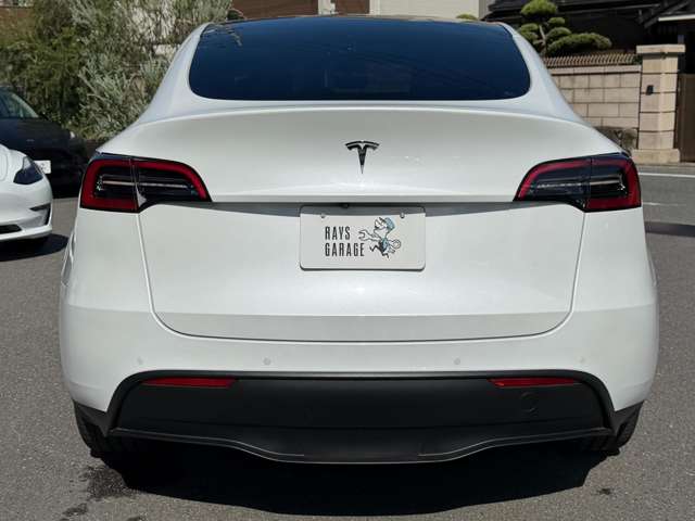 Tesla Model Y 11
