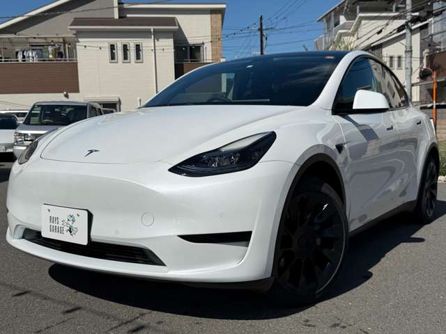 Tesla Model Y 12