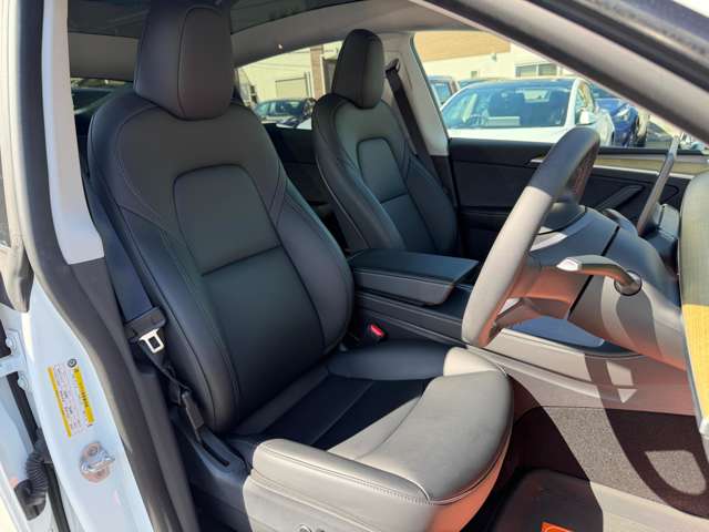 Tesla Model Y 5