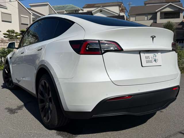 Tesla Model Y 7