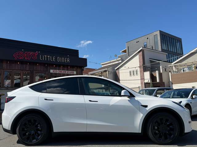 Tesla Model Y 9