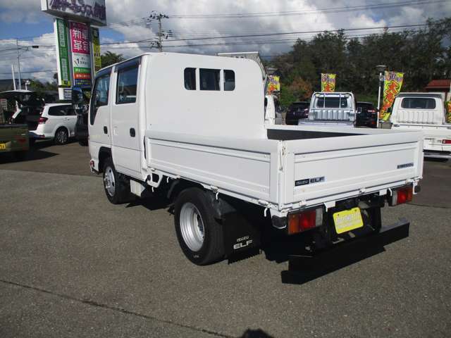 Isuzu Elf 7