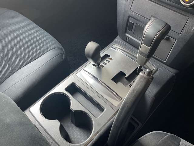 Mitsubishi Pajero 10