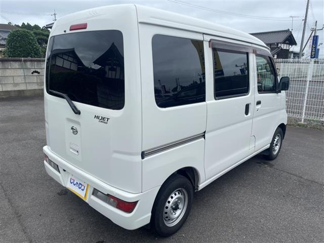 Daihatsu Hijet Cargo 8