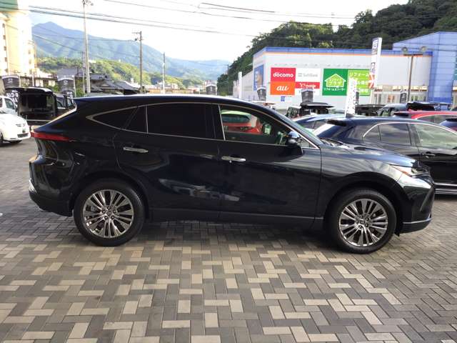 Toyota Harrier 2
