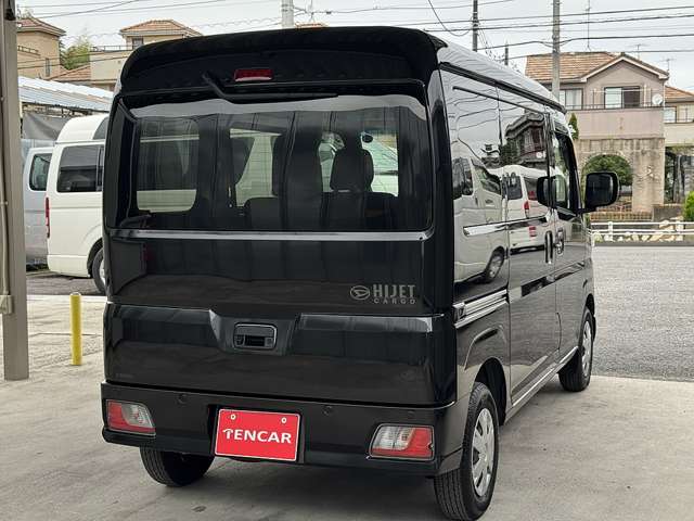 Daihatsu Hijet Cargo 9