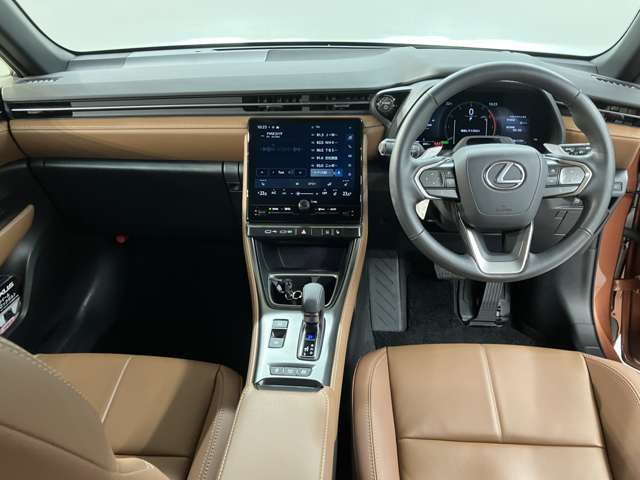 Lexus LBX 7