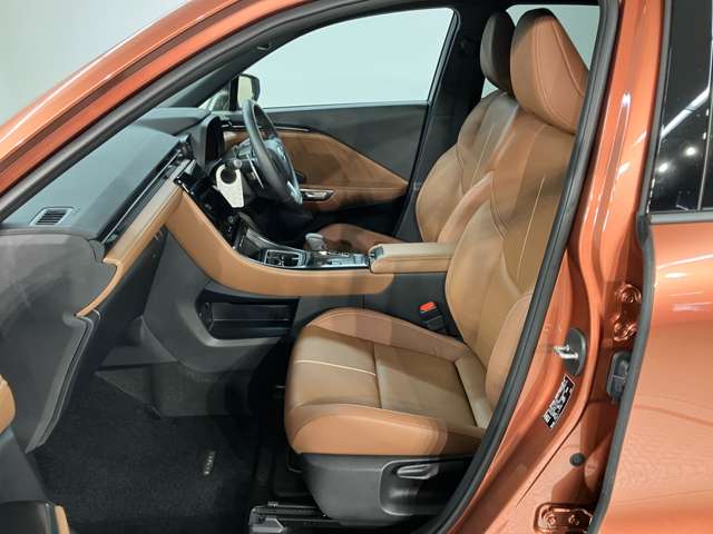 Lexus LBX 8
