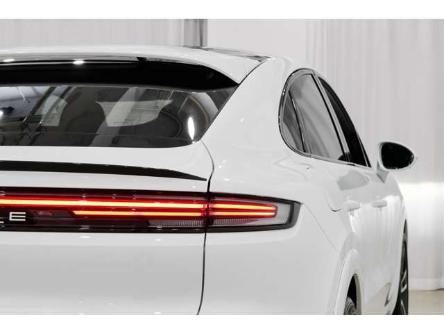 Porsche Cayenne Coupe 12