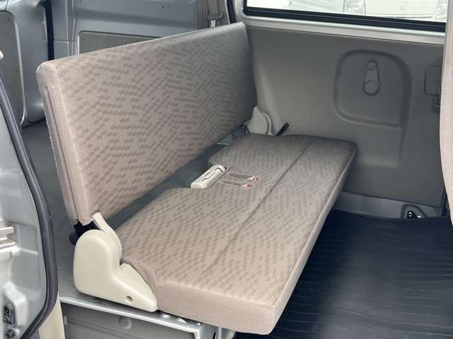 Nissan NV100 Clipper 12