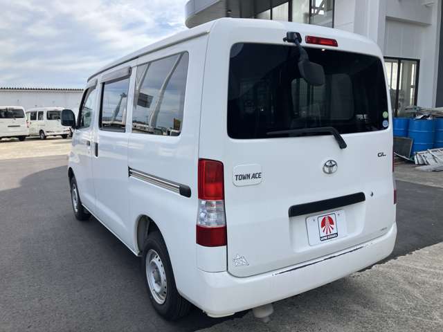 Toyota Town Ace Van 10