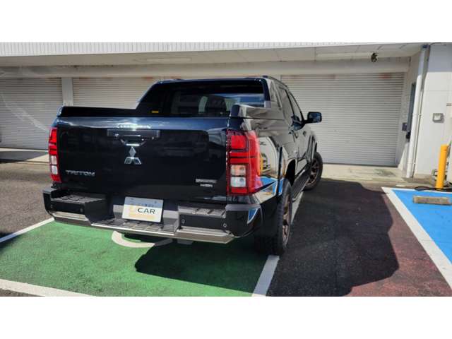 Mitsubishi Triton 2
