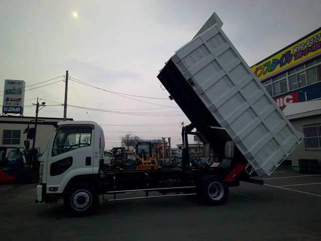 Isuzu Forward 4