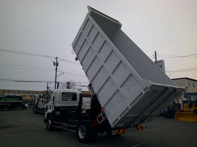 Isuzu Forward 5