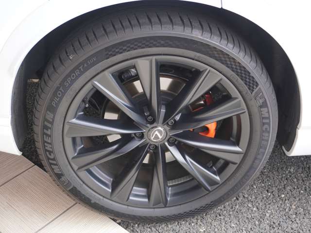 Lexus RX 9