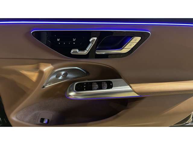 Mercedes-Benz E-Class All-Terrain 10
