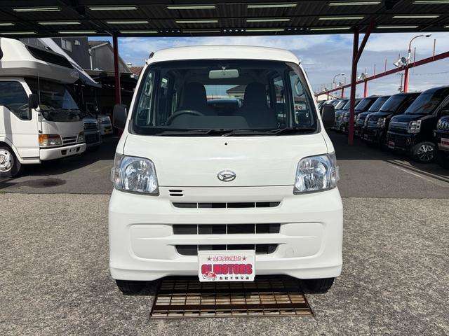 Daihatsu Hijet Cargo 6