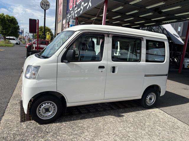 Daihatsu Hijet Cargo 8