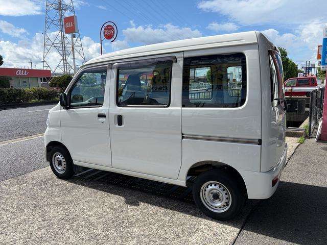 Daihatsu Hijet Cargo 9