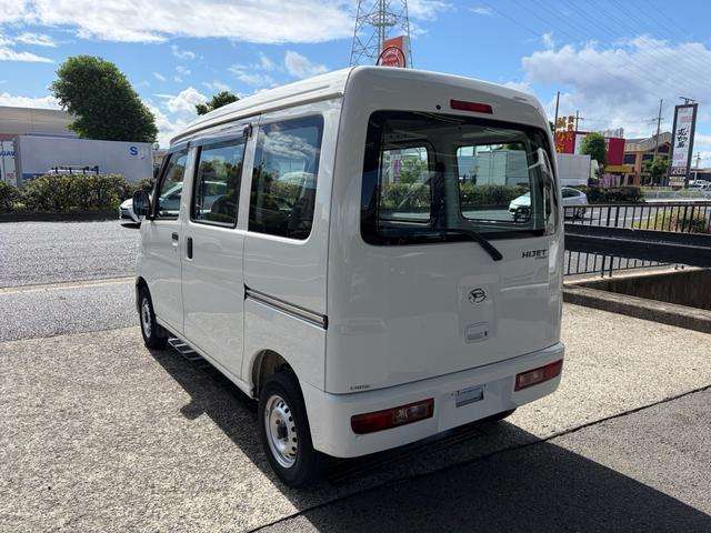 Daihatsu Hijet Cargo 10