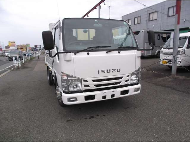 Isuzu Elf 3