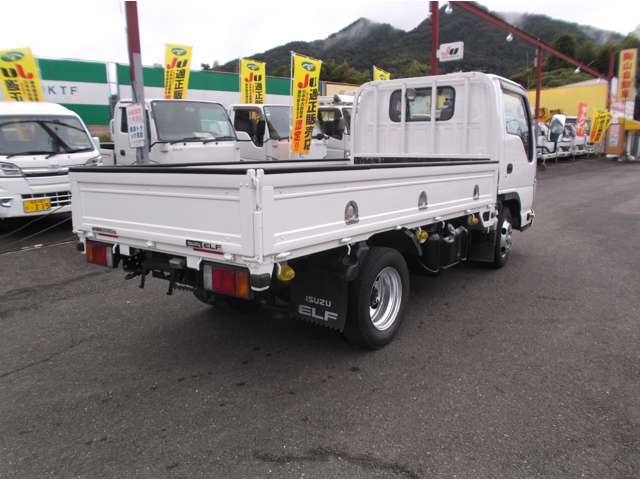 Isuzu Elf 4