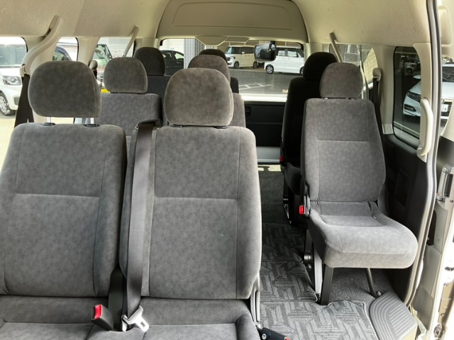 Toyota Hiace 11