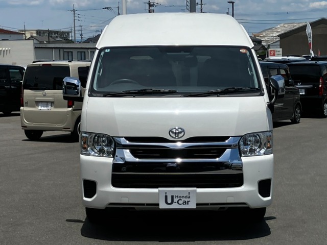 Toyota Hiace 3