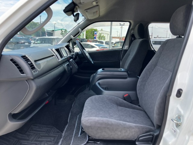 Toyota Hiace 10