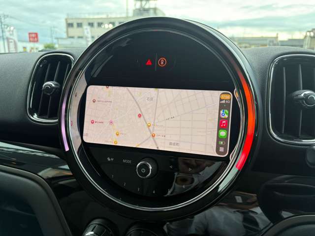 MINI Crossover 11